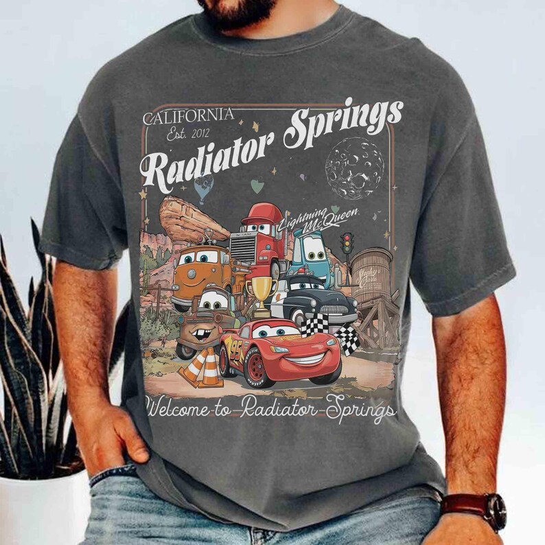 Comfort Color Radiator Springs California 2012 Shirt, Disney Lightning Mcqueen Tow Mater Tee, Disney Pixar Fest, Father Day Gift, Dad & Son afbeelding 3