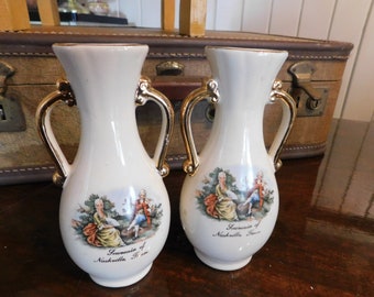 Pair of vintage "Souvenir of Nashville, Tenn." urn style matching vases  #FestiveEtsyFinds