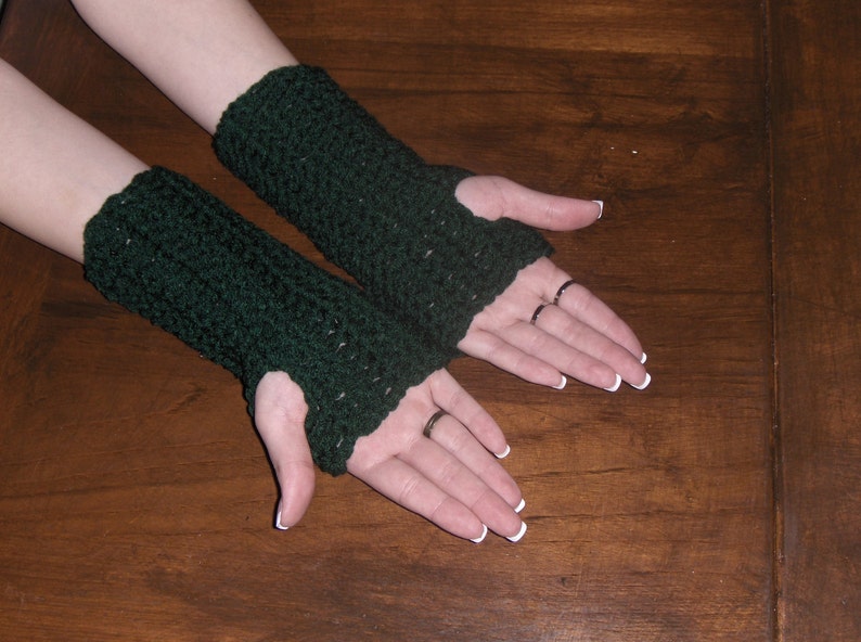 Evergreen Fingerless Gloves crochetTexting Gloves Arm Warmers Handmade Crocheted. fall autumn winter boho Dark Forest Green Hunter Green image 4