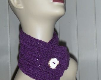 Scaldacollo Plum Pudding. Scaldacollo all'uncinetto fatto a mano con bottone in corno di cervo, stile boho chic, stile gipsy boschivo.