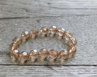 Vintage Topaz Lucite beaded stretch bracelet.  #FestiveEtsyFinds