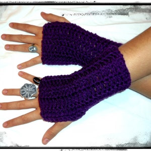 AUBERGINE Fingerlose Handschuhe Aubergine Dunkellila Mittellang Herbst Mode-Accessoire Armstulpen Viktorian Boho Herbst Winter