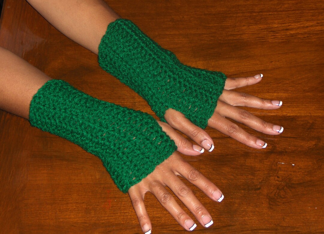 Fingerless Gloves Eire Paddy Green Crochet Arm Warmers . Boho Texting