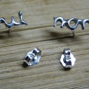 Boucles d'oreilles Oui et Non pour oreilles percées en argent sterling Petite Dainty Oui et non Boucles d'oreilles postées faites main Boucles d'oreilles Etsy image 6