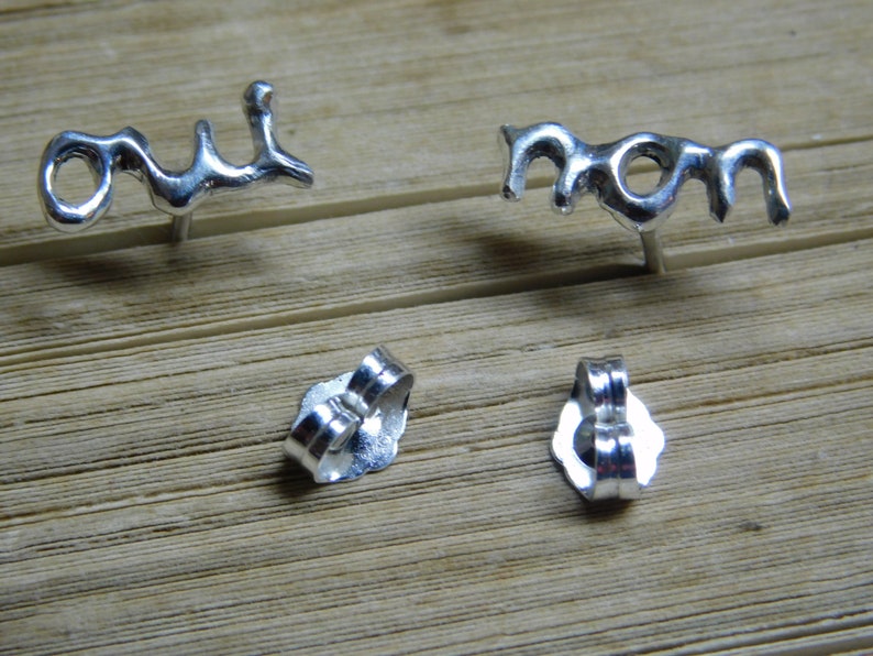 Boucles d'oreilles Oui et Non pour oreilles percées en argent sterling Petite Dainty Oui et non Boucles d'oreilles postées faites main Boucles d'oreilles Etsy image 6