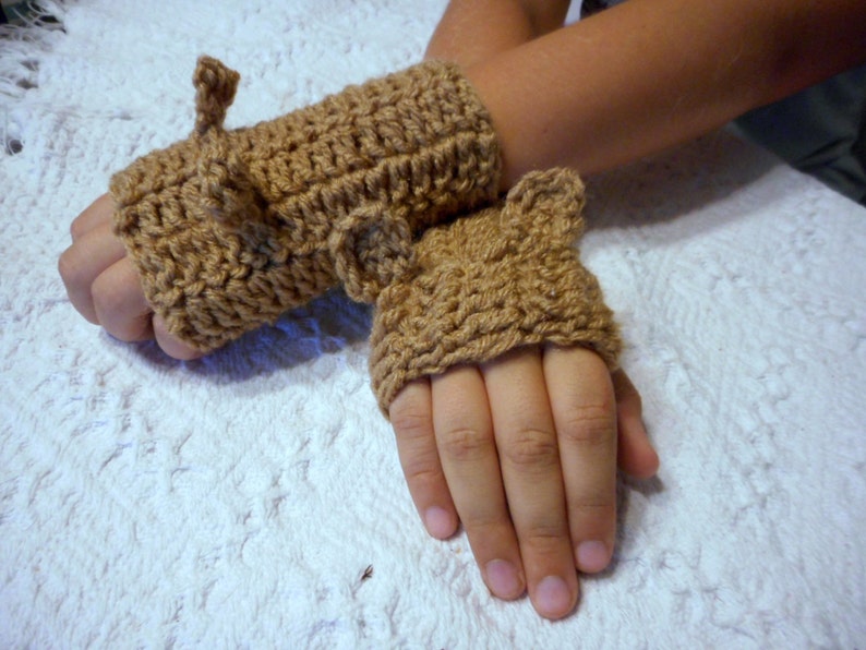 Gummy bear gloves main image 1