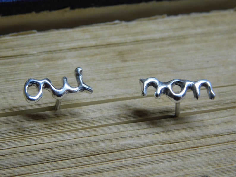 Boucles d'oreilles Oui et Non pour oreilles percées en argent sterling Petite Dainty Oui et non Boucles d'oreilles postées faites main Boucles d'oreilles Etsy image 4