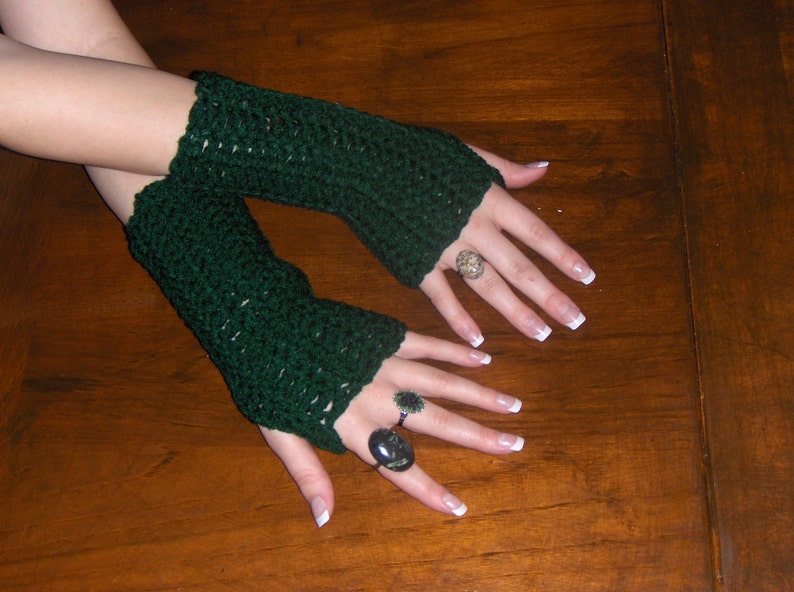 Evergreen Fingerless Gloves crochetTexting Gloves Arm Warmers Handmade Crocheted. fall autumn winter boho Dark Forest Green Hunter Green image 2