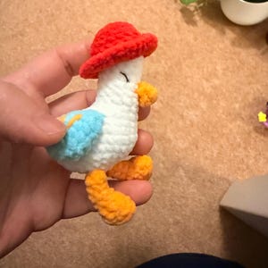 Llavero de ganso o pato a crochet: peluche amigurumi de algodón hecho a mano imagen 7