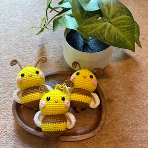 Crochet Bee Keychain: Handmade Amigurumi Plush with Bendable Antennae
