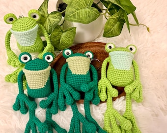 Handgemaakte kikker amigurumi knuffel met lange poten – sleutelhangerdecoratie