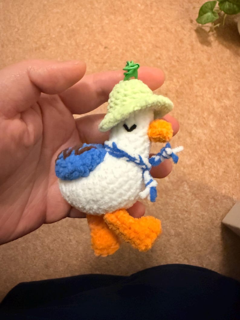 Llavero de ganso o pato a crochet: peluche amigurumi de algodón hecho a mano imagen 5
