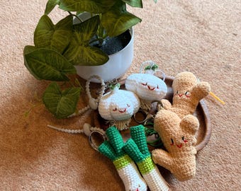 Crochet garlic, ginger and spring onion - funny food keychain