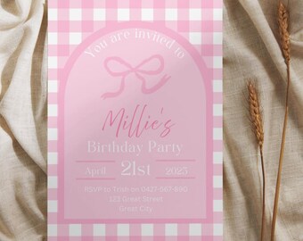 Pode incluir: Convite com padrão xadrez rosa e branco com um arco rosa e um laço rosa. O texto diz "You are invited to Millie's Birthday Party April 21st 2025 RSVP to Trish on 0427-567-890 123 Great Street Great City"