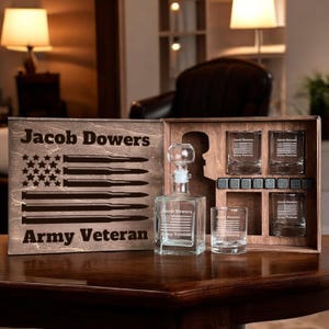 Army Veteran Gift – Personalized Decanter, Etched Rocks Glasses, Soldiers Gifts, Military Man Gift, Retired Veteran Gift, Army Retired
