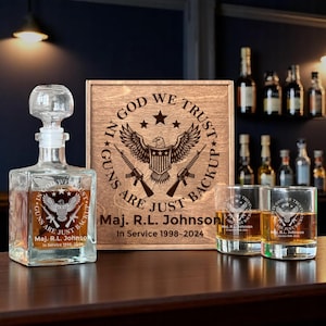 Military Dad Gift, Army Retirement, Custom Etched Glass, Patriotic Gifts, Army Glasses, Whiskey Decanter, Soldier Gift, Army Gift