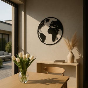 Décoration murale en métal, carte du monde - Décoration moderne en acier découpée au laser - Design géométrique minimaliste - Idée cadeau unique fait main (T1)