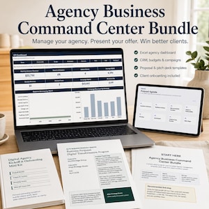 Könnte beinhalten: Agency Business Command Center Bundle digitales Toolkit mit einem Laptop, der ein KPI-Dashboard anzeigt, einem Tablet mit einer Angebotsagenda und drei gedruckten Dokumenten mit Vorlagen für Geschäftsvorschläge und Onboarding.