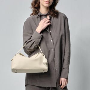 Umhängetasche aus echtem Leder – Damentasche – Grüne Crossbody – Luxus Burgund – Elegantes Geschenk für Sie – Vintage Charm – Abendtasche