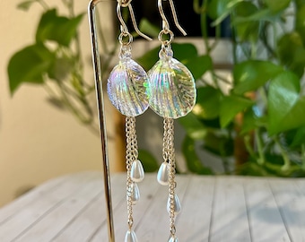 Iridescent Shell and Pearl Gold Chain Drop Dangle Gold Plated Stainless Steel Earrings