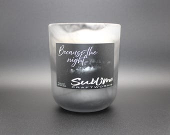 Scented Candle cinnamon and peppercorn, heart of cream, black cardamom, and ginger, and base of tonka bean, chestnut, and soft wood.