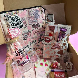 Blind Date With A Book Box Presentset: Bokfodral, Isglas Rosa Flickigt Romantik Kryddig