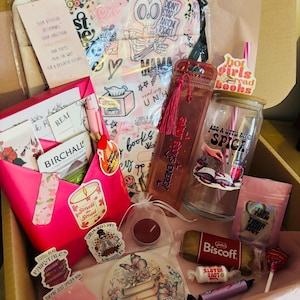 Cadeauset voor blind date met een boekendoos: boekenhoes, ijsglas en meer