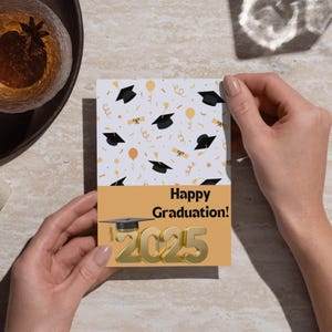 de remise des diplômes imprimable | Téléchargement numérique de 5 x 7 pouces | de félicitations plate | Cadeau promotion 2025 | Carte DIY Diplômé | casquette | Diplômé |