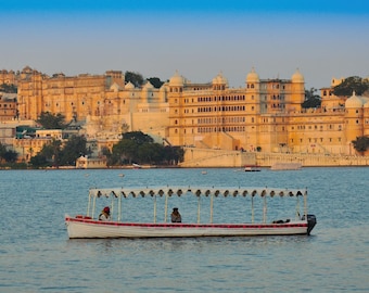 Golden Palace on Lake Pichola – Udaipur, India – Museum-Grade Metal Print