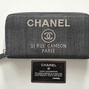 Chanel authentique portefeuille long Deauville en denim carte authenticité très bon état