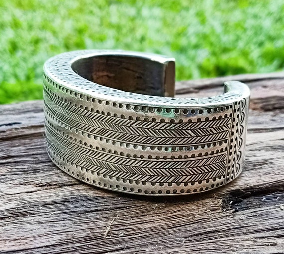 Sterling Silver Hilltribe Flat End Cuff Bracelet Sterling Silver Hilltribe Flat End Cuff Bracelet