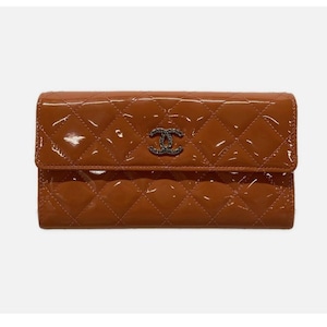 Carteira longa de couro envernizado laranja e rosa autêntica CHANEL Matelasse