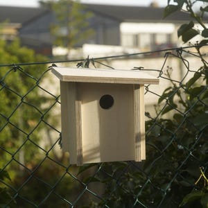 Steckbares Vogelhaus aus Birke – Werkzeugfrei, ideal für Kinder, unbehandelt, DIY Nistkasten