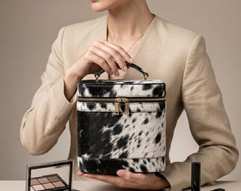 caboodles travel makeup bag Limited Edition On-The-Go Girl a flip lid and mirror Caboodles Black Quilted Vinyl Makeup