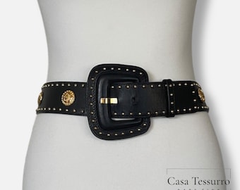 Vintage Escada riem uit de jaren 80 van zwart leer met gouden studs, maat 40