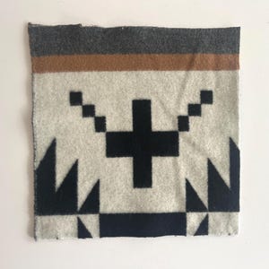 Spider Rock Wool Remnant (single piece) - 14"x14"