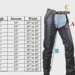 Puede incluir: Pantalones de cuero negros para moto con una tabla de tallas. La tabla enumera tallas de 2XS a 8XL, con medidas de muslo, entrepierna (84 cm) y cintura en pulgadas. Los pantalones se muestran con cintur&oacute;n y vaqueros.
