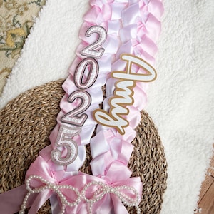 Graduation Lei : pink and White ,  Class of 2025 Lei