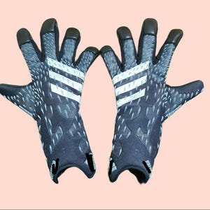 Football / Soccer Goalkeeper Gloves Size 9