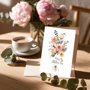 Carte florale élégante de fête des mères - bouquet de pivoines aquarelle imprimable - voeux pastel numérique