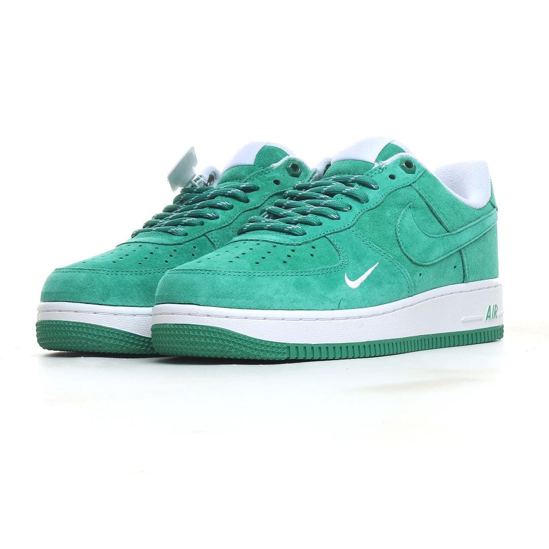 Nike Air Force Customs Women