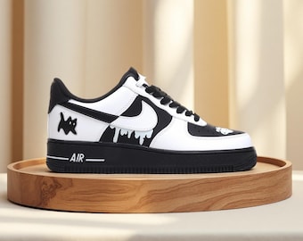 Ręcznie malowany kot w butach Nike Air Force 1, buty sportowe na Halloween