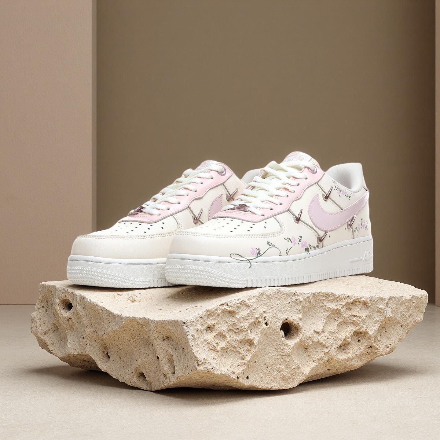 Sneakers Nike Flower Design Floral Design Nike Air Max Monochrome