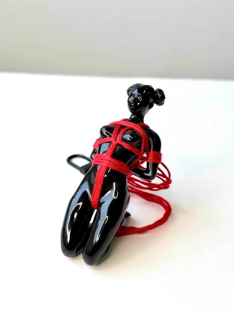 female-shibari-figurine-shibari-girl-figure-latex-design-japanese