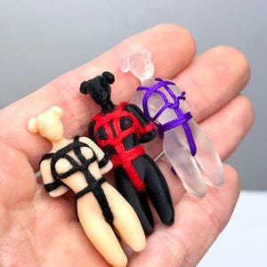 Shibari Girl Keychain, Rope Art Figurine Keyring, Adult Art Mini Sculpture, Handmade Gift image 8