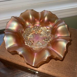 Antique Fenton orange iridescent Carnival Glass Acorn #835 Leaves & Acorns 7.5&quot; Ruffled Bowl 1924, cottage core, shabby chic