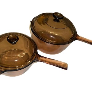 Juego de utensilios de cocina de vidrio Corning Vision Ware color ámbar, 4 piezas, ollas de 1,5 L y 1 L con tapas.