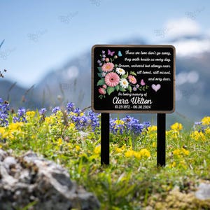 Cartello commemorativo personalizzato per giardino, lapide con fiori colorati, cartello &quot;In Loving Memory&quot;, targa esterna personalizzata, regalo di condoglianze.