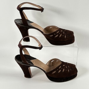 Vtg 40s Brown Suede Peep-Toe Ankle Strap Platform Heels by Palter/DeLiso Sz 6.5