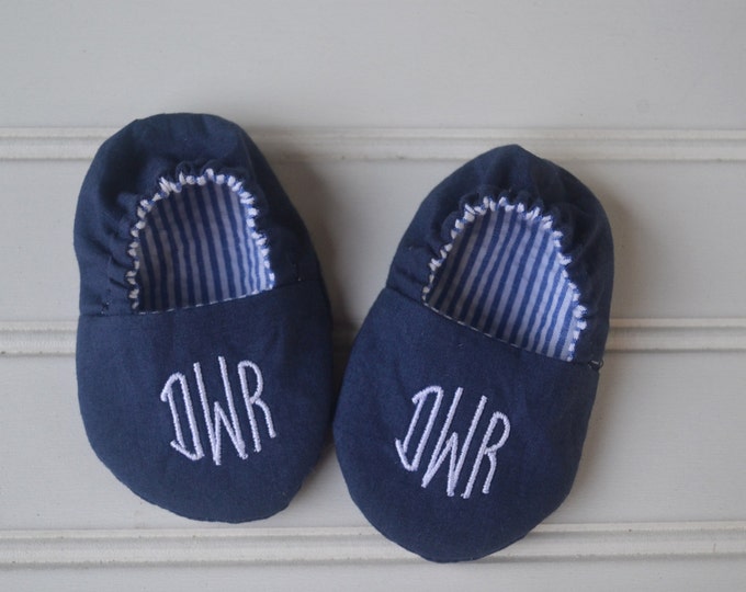 Monogrammed Infant Crib Shoes - Navy and White Seersucker Stripe - Baby Boy, Shower Gift, Welcome Baby, Slippers